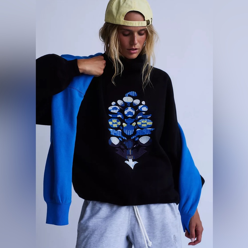Free People Movement On Your Mark Embroidered Buti Logo Pullover NWT Black Blue